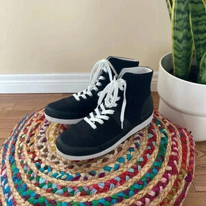 Hunter  black white ankle sneakers